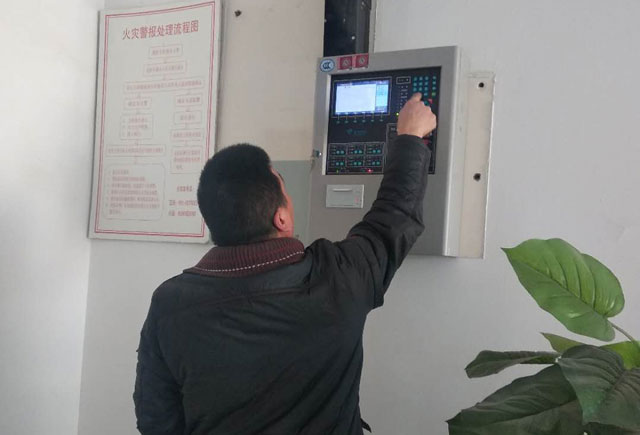 寫字樓火災顯示盤一直響無法消音的原因和維修